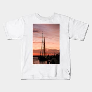 January sunrise on the River Blyth Kids T-Shirt